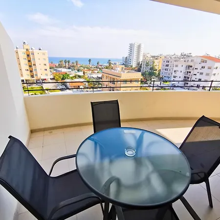 Apartment License To Chill Larnaca