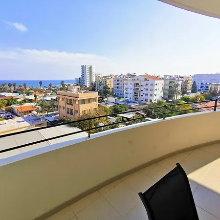 License To Chill * Lárnaca