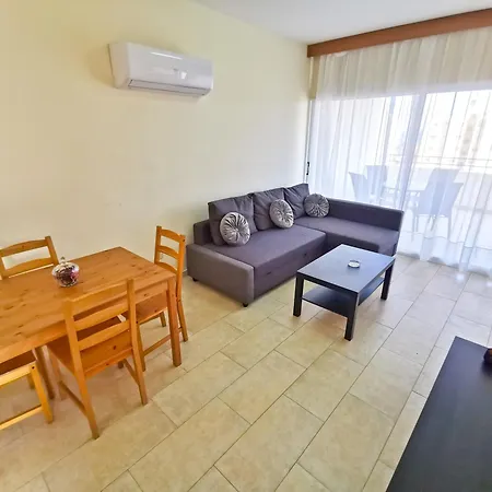 License To Chill * Lárnaca